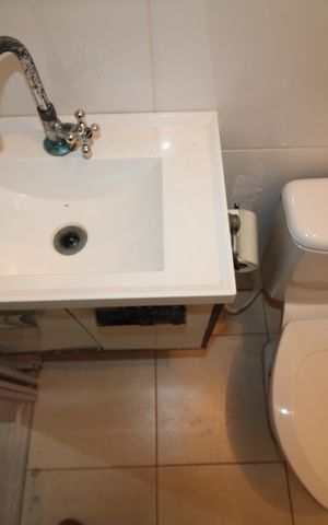 Casa à venda com 180m², 5 quartos e sem vagaQuarto 2 - Banheiro