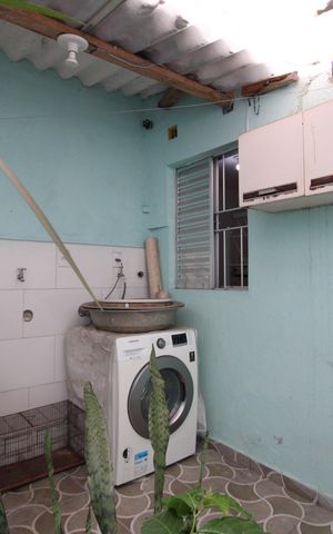 Casa à venda com 180m², 5 quartos e sem vagaÁrea de Serviço