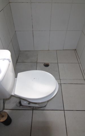 Casa à venda com 180m², 5 quartos e sem vagaCasa 3 - Banheiro