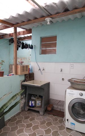 Casa à venda com 180m², 5 quartos e sem vagaÁrea de Serviço