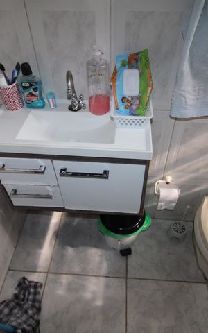 Casa à venda com 180m², 5 quartos e sem vagaCasa 2 - Quarto 2 - Banheiro