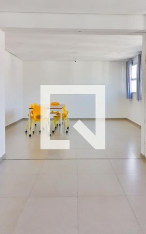 Apartamento para alugar com 55m², 2 quartos e sem vagaÁrea comum