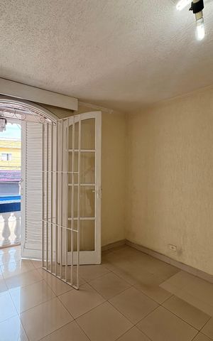 Casa à venda com 220m², 4 quartos e 2 vagas Casa à venda com 220m², 4 quartos e 2 vagasQuarto 2