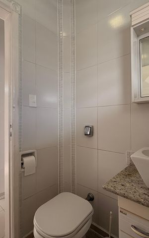 Casa à venda com 220m², 4 quartos e 2 vagas Casa à venda com 220m², 4 quartos e 2 vagasLavabo