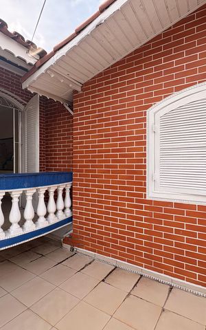 Casa à venda com 220m², 4 quartos e 2 vagas Casa à venda com 220m², 4 quartos e 2 vagasVaranda quarto 3