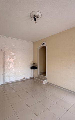 Casa à venda com 220m², 4 quartos e 2 vagas Casa à venda com 220m², 4 quartos e 2 vagasQuarto 3
