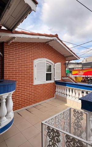Casa à venda com 220m², 4 quartos e 2 vagas Casa à venda com 220m², 4 quartos e 2 vagasVaranda quarto 3