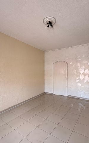 Casa à venda com 220m², 4 quartos e 2 vagas Casa à venda com 220m², 4 quartos e 2 vagasQuarto 3
