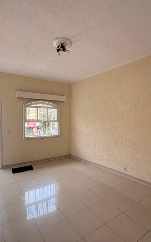 Casa à venda com 220m², 4 quartos e 2 vagas Casa à venda com 220m², 4 quartos e 2 vagasQuarto 3