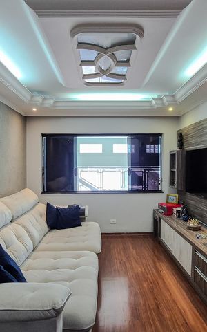 Casa à venda com 174m², 3 quartos e 2 vagas Casa à venda com 174m², 3 quartos e 2 vagasSala