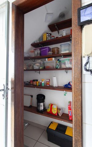 Apartamento à venda com 160m², 4 quartos e 2 vagas Apartamento à venda com 160m², 4 quartos e 2 vagasCozinha - Despensa