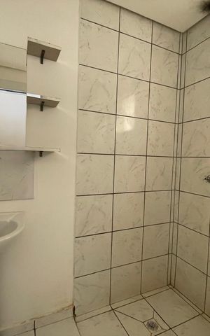 Apartamento à venda com 46m², 2 quartos e 1 vaga Apartamento à venda com 46m², 2 quartos e 1 vagaBanheiro