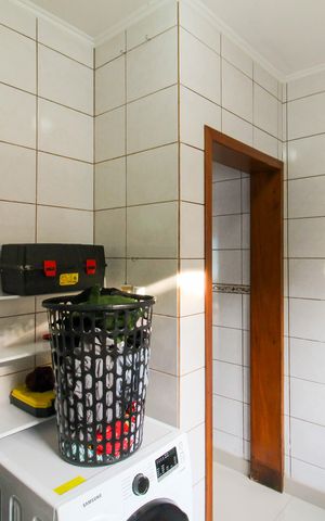 Casa à venda com 110m², 4 quartos e 4 vagas Casa à venda com 110m², 4 quartos e 4 vagasÁrea de Serviço