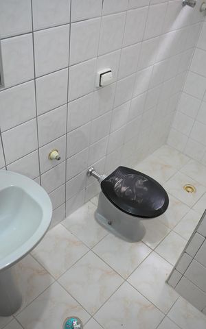 Casa para alugar com 100m², 3 quartos e 2 vagas Casa para alugar com 100m², 3 quartos e 2 vagasBanheiro Social