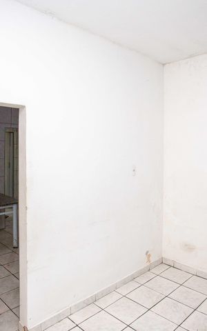 Casa à venda com 158m², 2 quartos e 2 vagasSala
