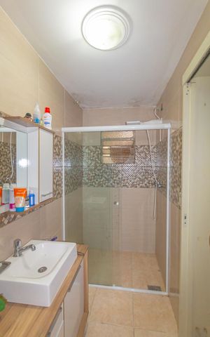 Casa à venda com 60m², 3 quartos e 2 vagas Casa à venda com 60m², 3 quartos e 2 vagasBanheiro Social
