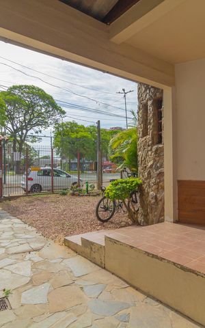 Casa à venda com 60m², 3 quartos e 2 vagas Casa à venda com 60m², 3 quartos e 2 vagasVaranda da Sala