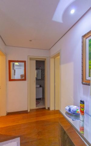 Casa à venda com 60m², 3 quartos e 2 vagas Casa à venda com 60m², 3 quartos e 2 vagasCorredor