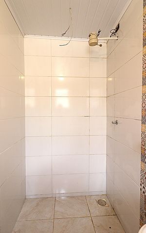 Casa à venda com 400m², 4 quartos e 2 vagasSalão de Festas - Banheiro