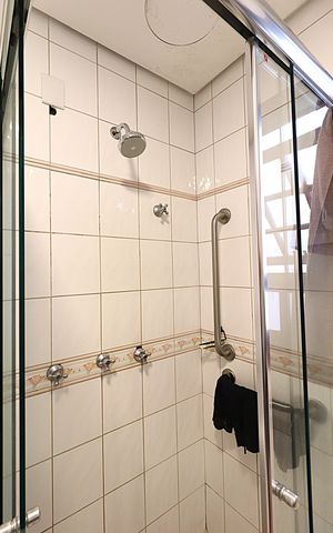 Casa à venda com 400m², 4 quartos e 2 vagasSuíte 2 Banheiro