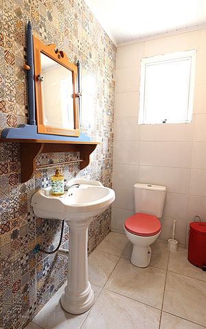 Casa à venda com 400m², 4 quartos e 2 vagasSalão de Festas - Banheiro