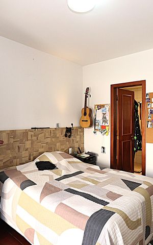 Casa à venda com 400m², 4 quartos e 2 vagasSuíte 2