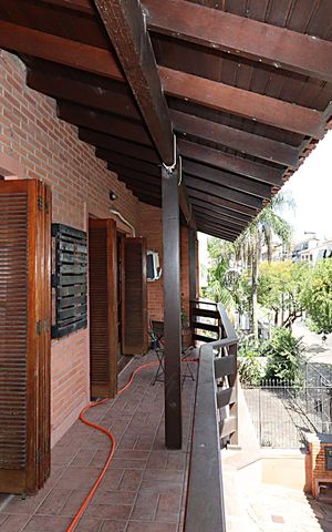 Casa à venda com 400m², 4 quartos e 2 vagasSuíte 1 Sacada
