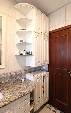 Casa à venda com 400m², 4 quartos e 2 vagasSuíte 1 Banheiro