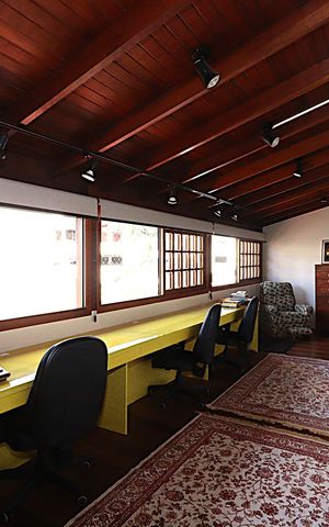 Casa à venda com 400m², 4 quartos e 2 vagasBiblioteca