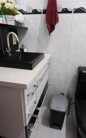 Casa à venda com 224m², 3 quartos e 3 vagasBanheiro Social