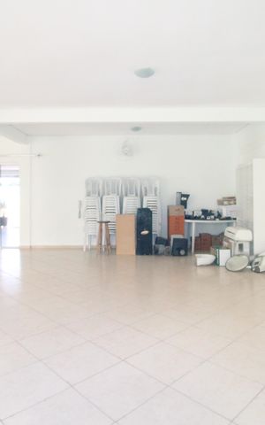 Apartamento para alugar com 72m², 3 quartos e 1 vagaÁrea comum - Salão de Festas