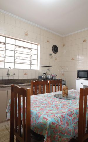 Casa à venda com 168m², 3 quartos e 3 vagasCozinha