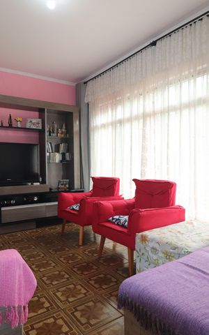 Casa à venda com 168m², 3 quartos e 3 vagasSala