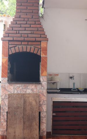 Casa à venda com 168m², 3 quartos e 3 vagasChurrasqueira