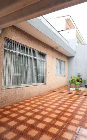 Casa à venda com 168m², 3 quartos e 3 vagasGaragem