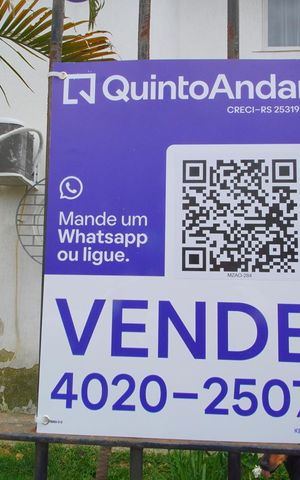 Casa à venda com 300m², 4 quartos e 5 vagasPlaca na Fachada