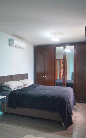 Casa à venda com 300m², 4 quartos e 5 vagasSuíte