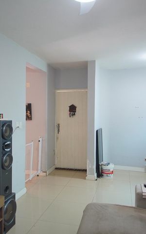 Casa à venda com 300m², 4 quartos e 5 vagasSala