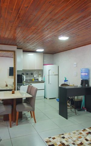 Casa à venda com 300m², 4 quartos e 5 vagasCozinha - Sala