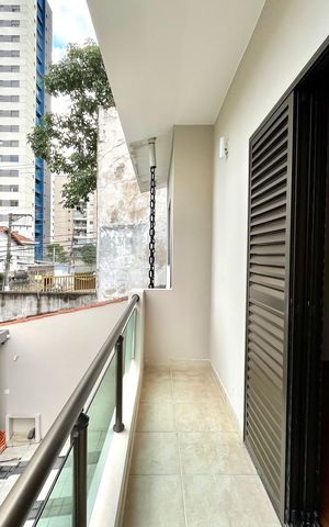Casa à venda com 296m², 6 quartos e 3 vagas Casa à venda com 296m², 6 quartos e 3 vagasVaranda da Suíte