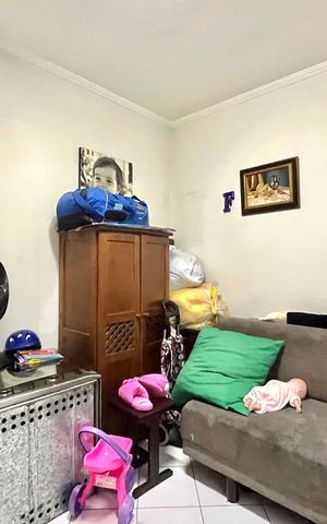 Casa à venda com 296m², 6 quartos e 3 vagas Casa à venda com 296m², 6 quartos e 3 vagasQuarto 6