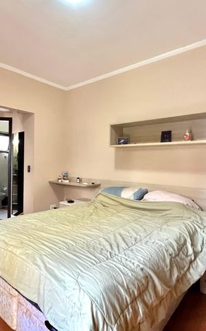 Casa à venda com 296m², 6 quartos e 3 vagas Casa à venda com 296m², 6 quartos e 3 vagasSuite