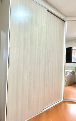 Casa à venda com 296m², 6 quartos e 3 vagas Casa à venda com 296m², 6 quartos e 3 vagasQuarto 3