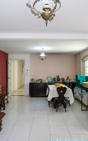 Casa à venda com 126m², 1 quarto e 2 vagasSala