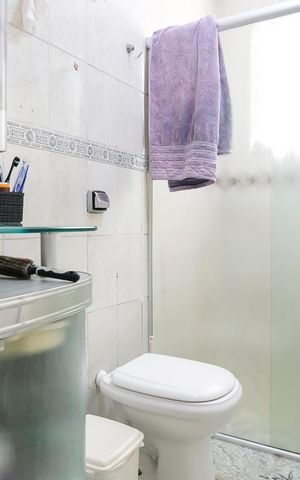 Casa à venda com 126m², 1 quarto e 2 vagasBanheiro