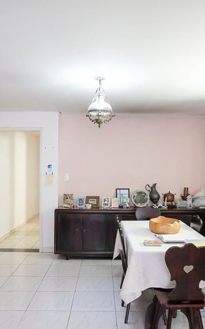 Casa à venda com 126m², 1 quarto e 2 vagasSala
