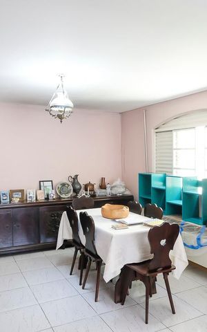Casa à venda com 126m², 1 quarto e 2 vagasSala