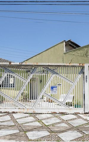 Casa à venda com 126m², 1 quarto e 2 vagasFachada + plaquinha