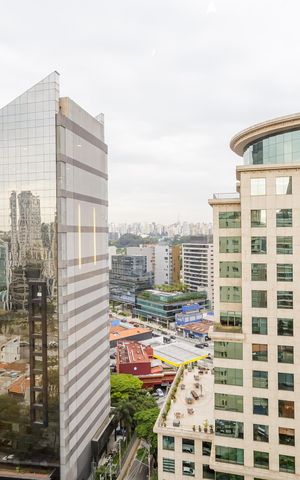 Apartamento à venda com 124m², 2 quartos e 3 vagas Apartamento à venda com 124m², 2 quartos e 3 vagasVista da Suíte 2