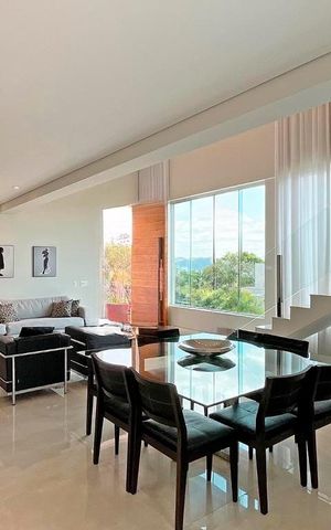 Casa de condomínio à venda com 359m², 4 quartos e 2 vagas